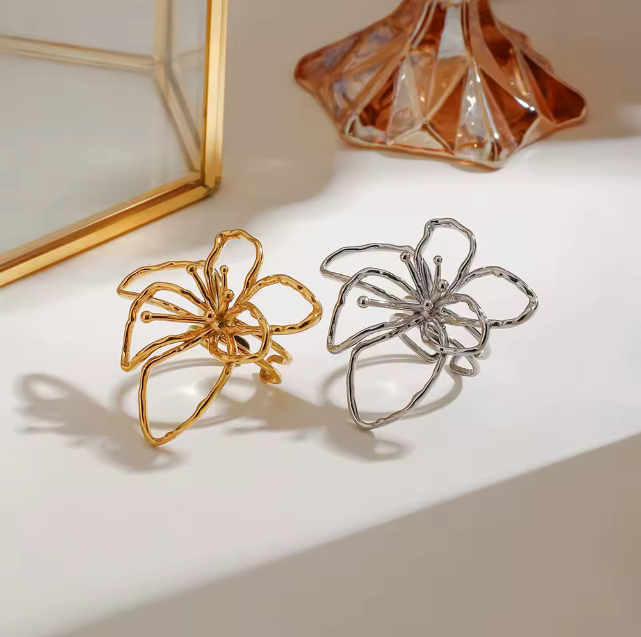 Metal Flower 18k Gold Adjustable Ring