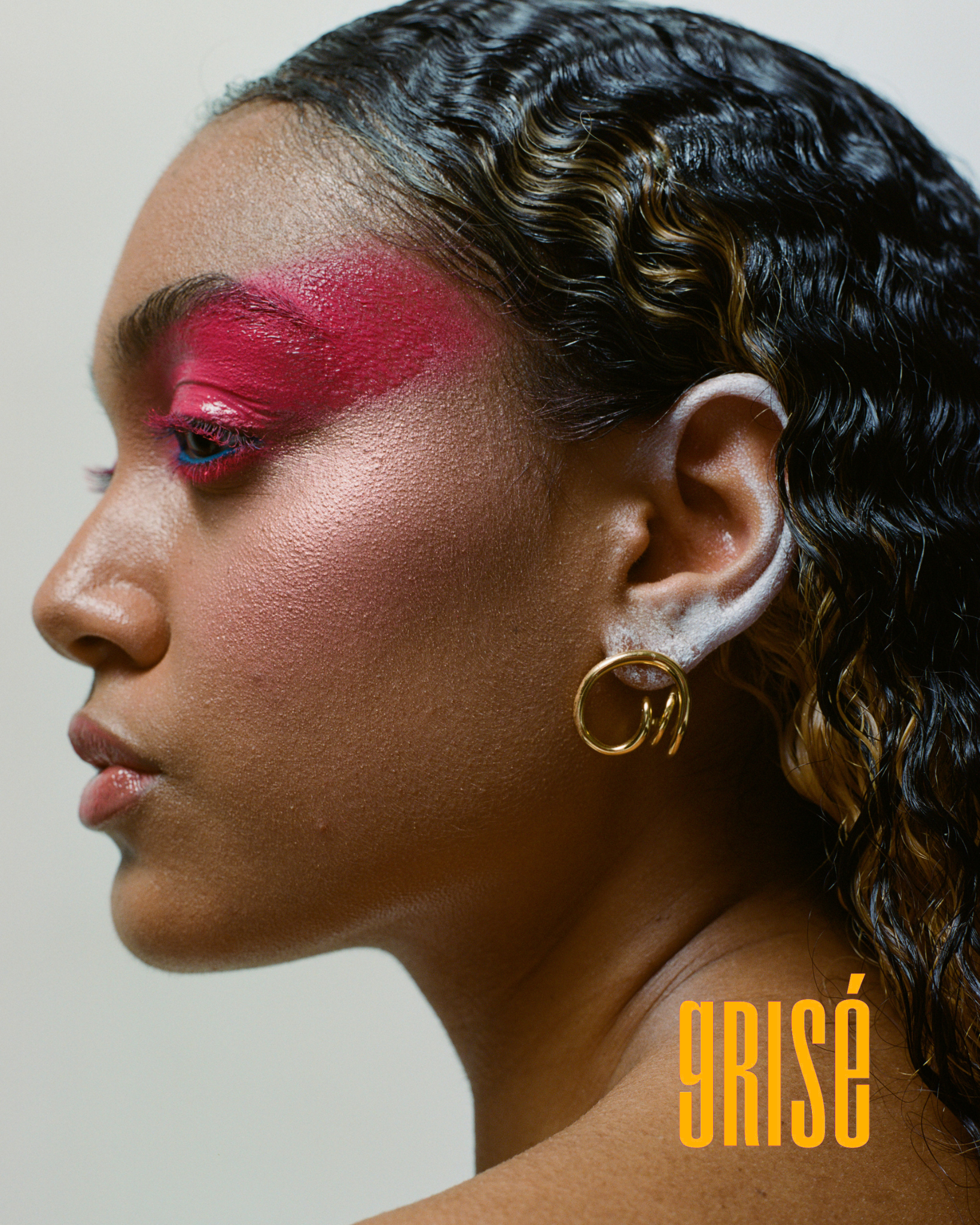 Infinity 18k Gold Loop Earrings - GRISÉ NYC 3