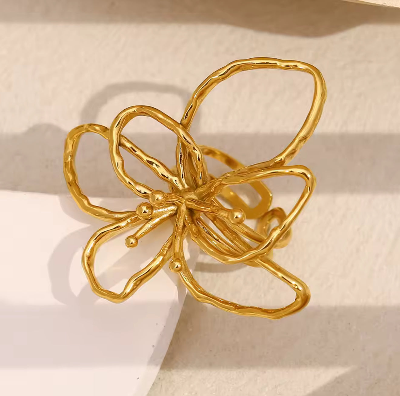 Metal Flower 18k Gold Adjustable Ring - GRISÉ NYC 3