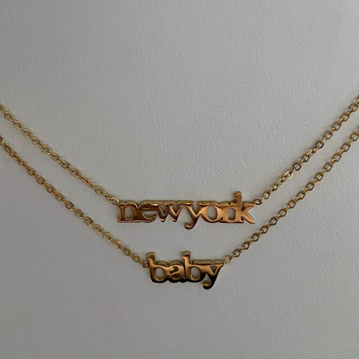 newyork 18k Gold Nameplate Dainty Necklace - GRISÉ NYC 5