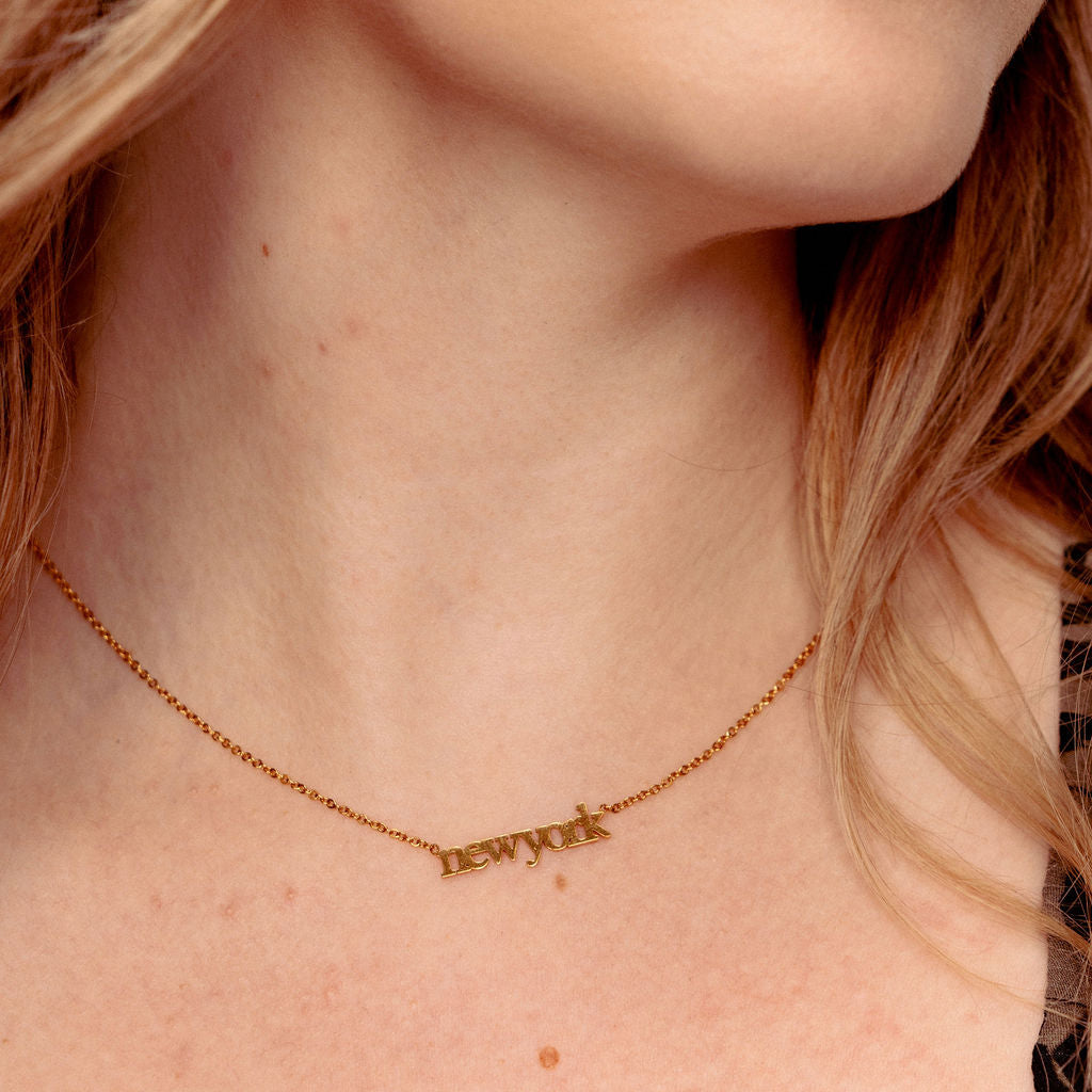 newyork 18k Gold Nameplate Dainty Necklace - GRISÉ NYC 2
