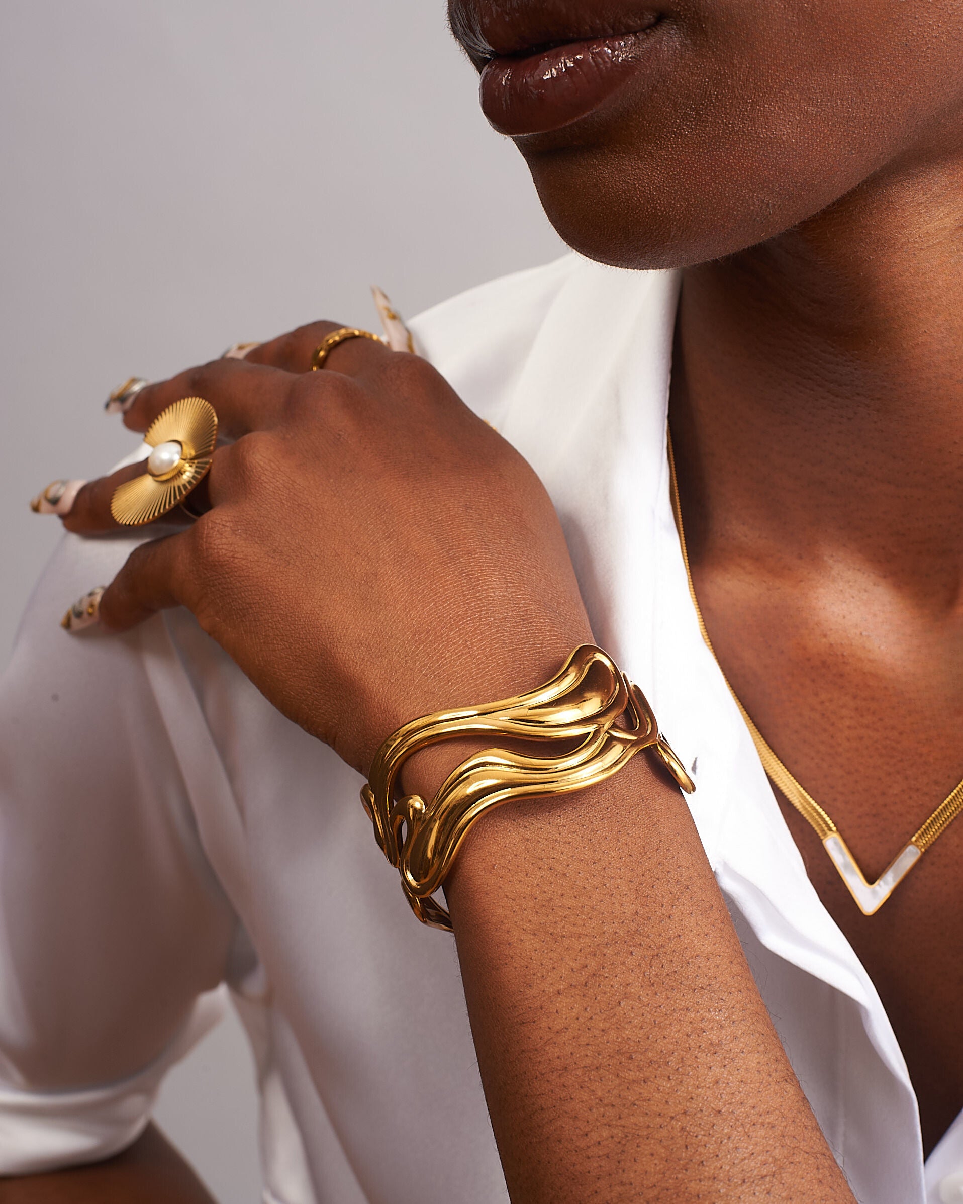 Double Fan Pearl 18k Gold Ring - GRISÉ NYC 2