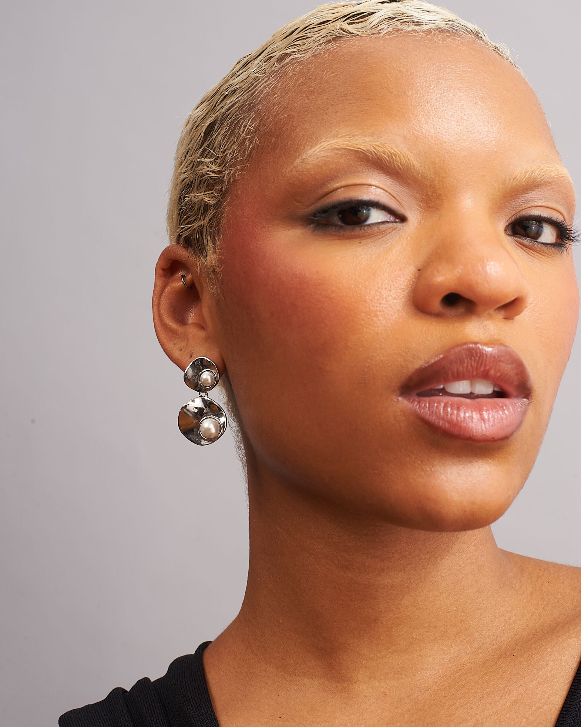 Textured Double Pearl Stainless Steel Earrings - GRISÉ NYC 3