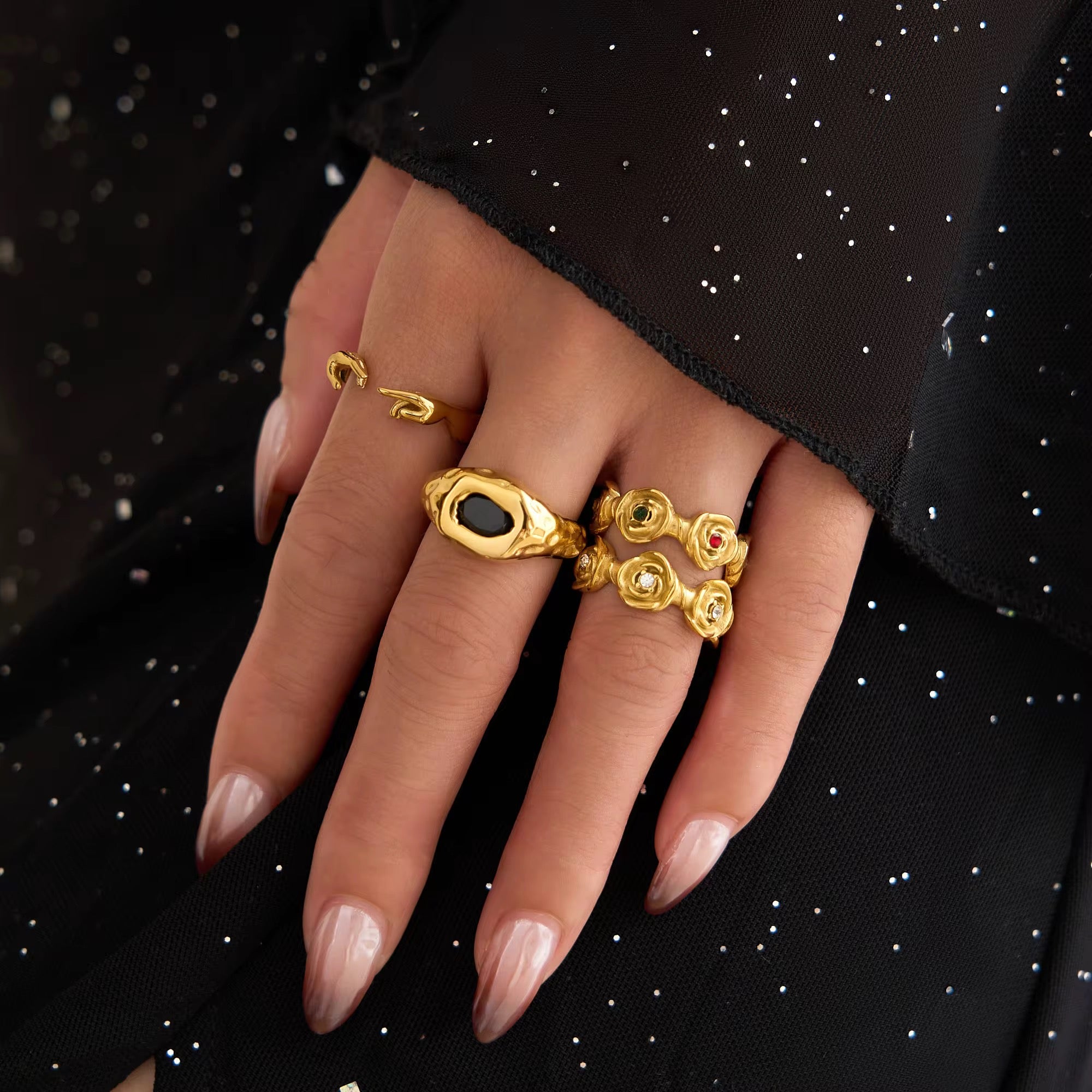 Flower Gemstone 18k Gold Band Ring - GRISÉ NYC 4