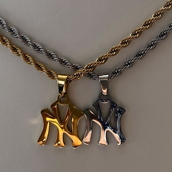 NY Yankees 18k Gold Rope Chain Necklace - GRISÉ NYC 4