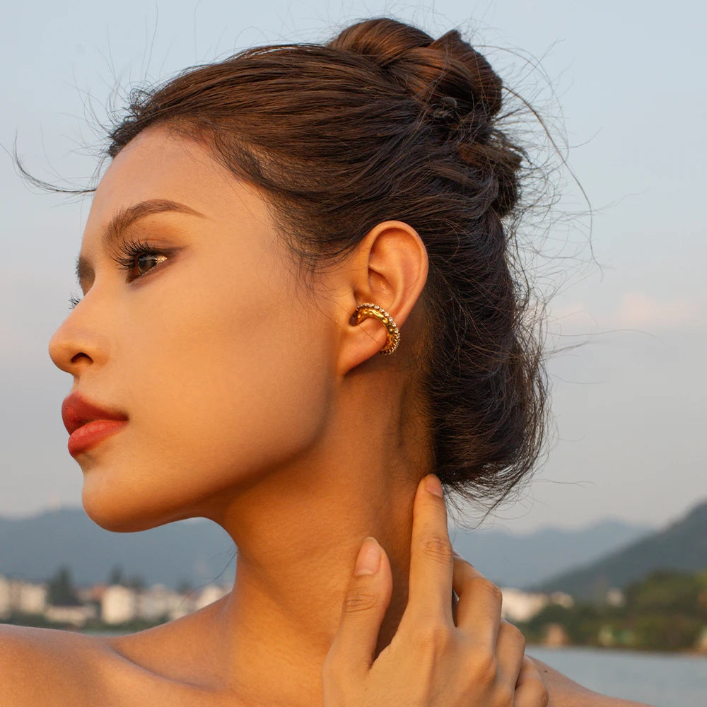 Rugged Rhinestone 18k Gold Ear Cuff Set - GRISÉ NYC 2