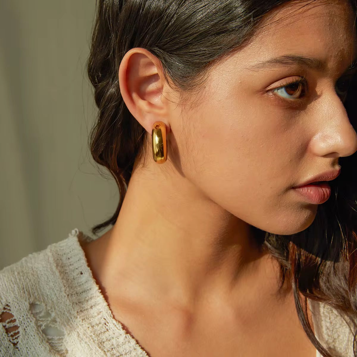 2-in-1 Bold Midi 18k Gold Earrings - GRISÉ NYC 4