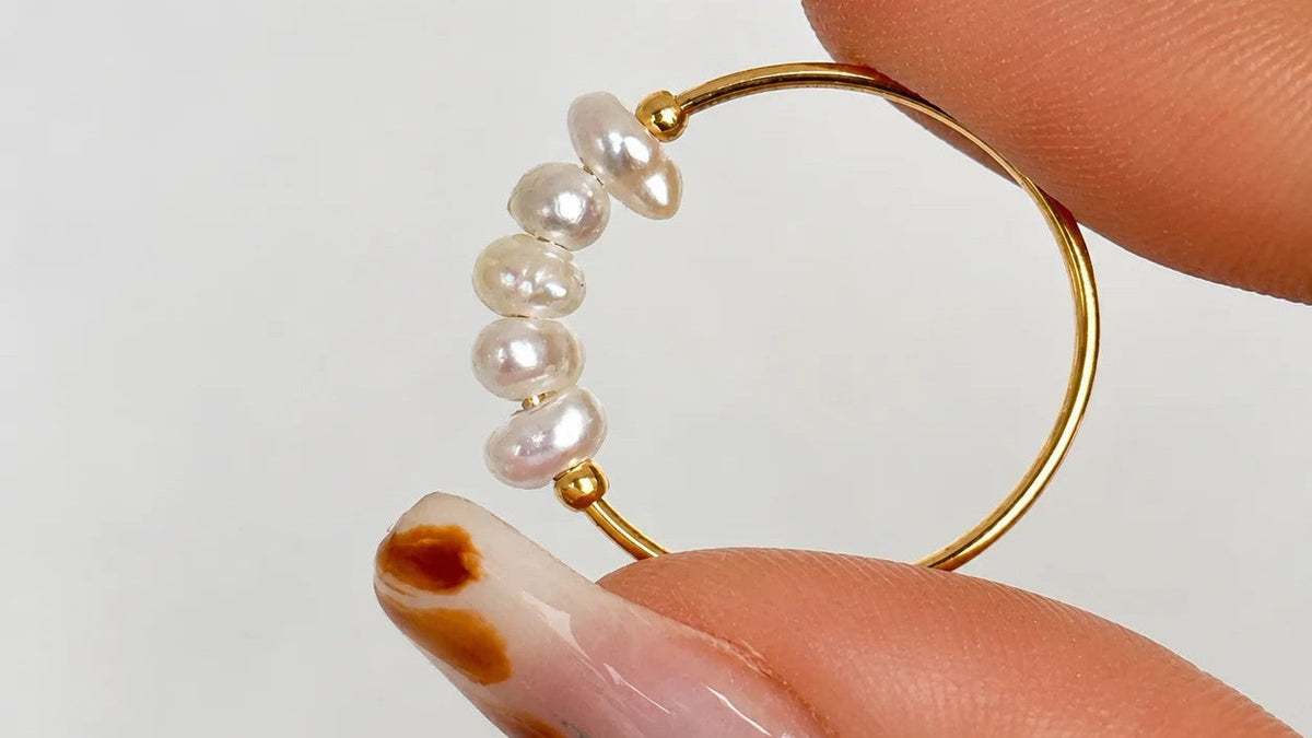 What Is a Dainty Ring? Styles, Materials, and How to Wear One