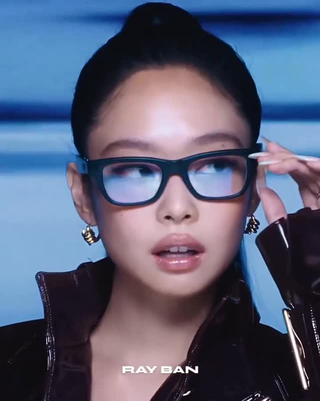 JENNIE wearing GRISÉ NYC jewelry