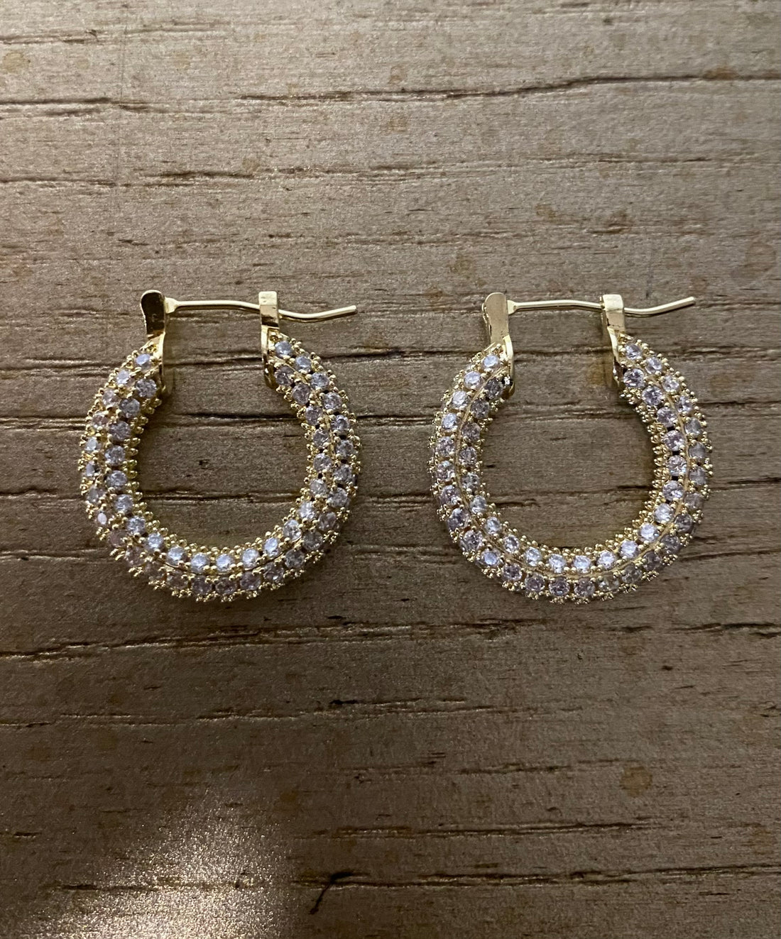 Iced Pavé 18k Gold Medium Hoop Earrings
