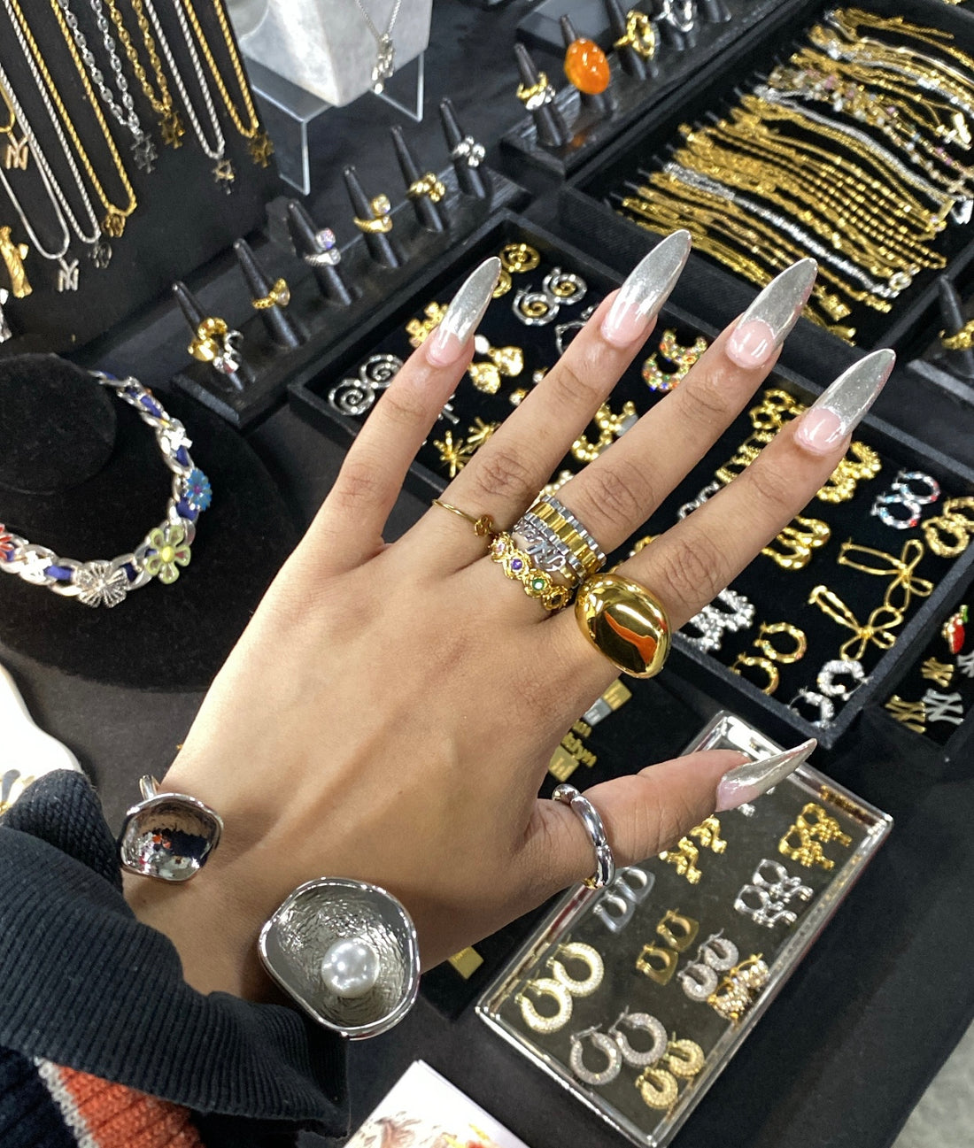 Oyster Single Pearl Stainless Steel Cuff Bracelet