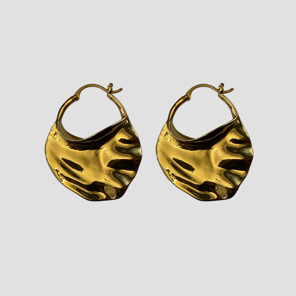 Textured Wave 18k Gold Earrings - GRISÉ NYC 1