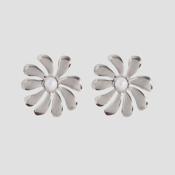 One Stroke Earring Medium　SILVER Metal Flower Pearl Accent Steel Earrings | GRISÉ NYC