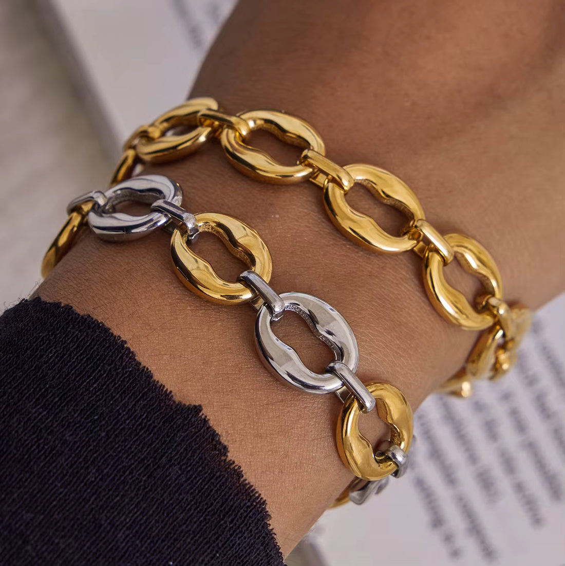 Oval Link 18k Gold Bracelet