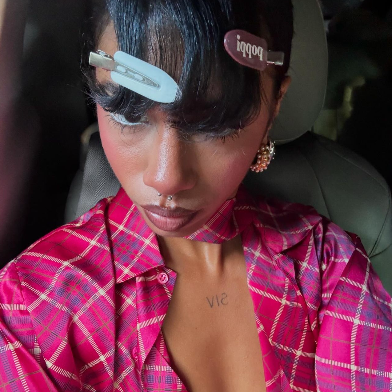 Sierra Rena wearing the bold pearl midi hoop earrings styled by GRISÉ NYC.