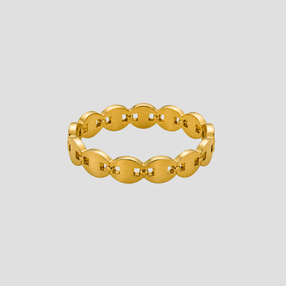GRISÉ NYC Dainty Pigs Nose Link 18k Gold Ring featuring a polished mariner-inspired link design in 18k gold plated stainless steel.