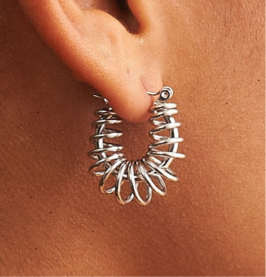 U-Shape Wire Steel Earrings - 

Close up of GRISÉ NYC&