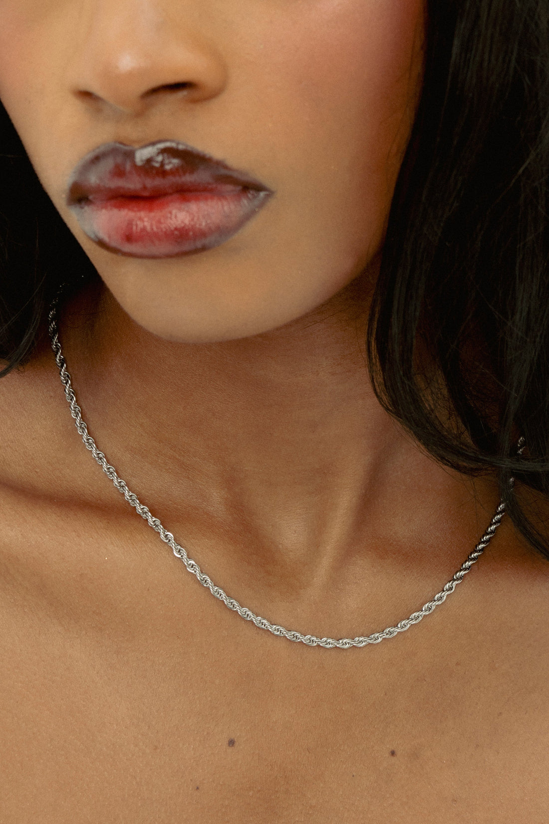 Unisex 3mm rope chain necklace in stainless steel on model